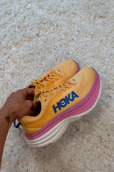 California Girl Aesthetic, Running Fits, Cute Running Shoes, Hoka Running, Running Outfits, Summer Running, Useful Ideas, Hoka Shoes, Preppy Shoes