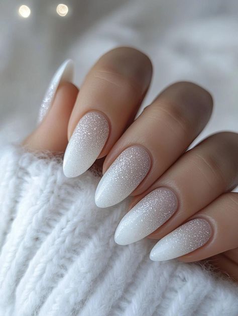 Christmas French Nails, Christmas Nail Inspiration, White Nail Ideas, White Christmas Nails, Snowflake Nail, Snowflake Patterns, French Manicures, White Tips, Snowflake Nail Art