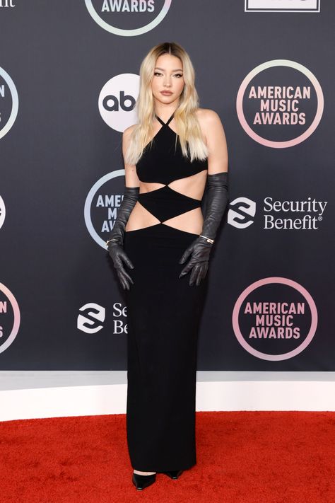 American Music Awards 2021: Fashion—Live From the Red Carpet | Vogue Amas Red Carpet, Jojo Jojo, Liza Koshy, Winnie Harlow, Madelyn Cline, Red Carpet Outfits, Red Carpet Ready, David Koma, Becky G