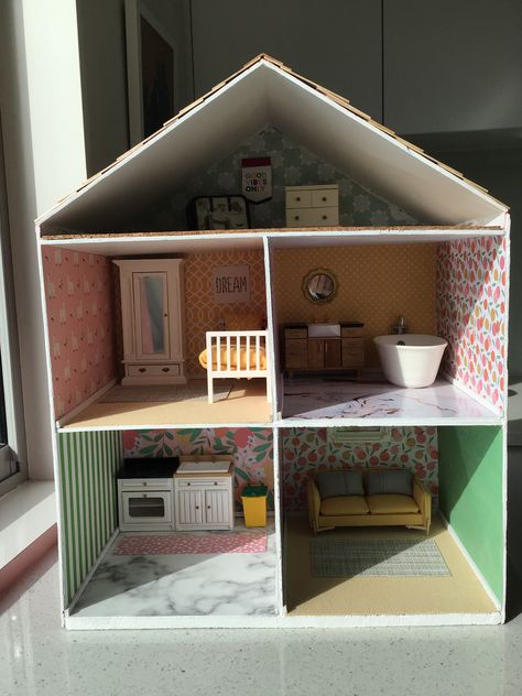 House Making Craft, Easy Cardboard Dollhouse, Diy Cardboard House For School Project, Cardboard House School Project, Cardboard Box Doll House Diy Easy, Mini House Craft Cardboard, Doll Shoe Patterns, Family Theme, Paper Doll House