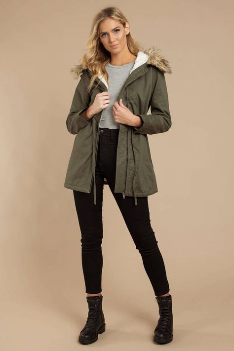 Green Jacket Outfit Winter, Green Coat Outfit Winter, Olive Green Jacket Outfits, Green Coat Outfit, Olive Green Winter Jacket, Sports Jacket Outfit, Olive Green Pants Outfit, Green Jacket Outfit, Green Pants Outfit