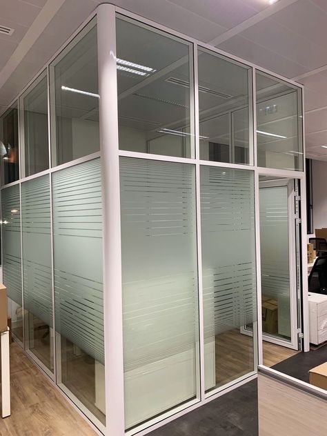 Aluminium Partition Design, Aluminium Partition Office, Clinic Partition, Aluminium Partition, Aluminium Work, Diy Furniture Sofa, Door Partition, Glass Office Partitions, Aluminum Fabrication