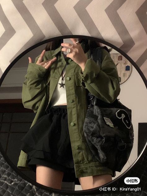 Fashion 90s, Swaggy Outfits, Mode Inspo, Tomboy Fashion, Really Cute Outfits, Casual Style Outfits, Teen Fashion Outfits, Retro Outfits, Grunge Outfits