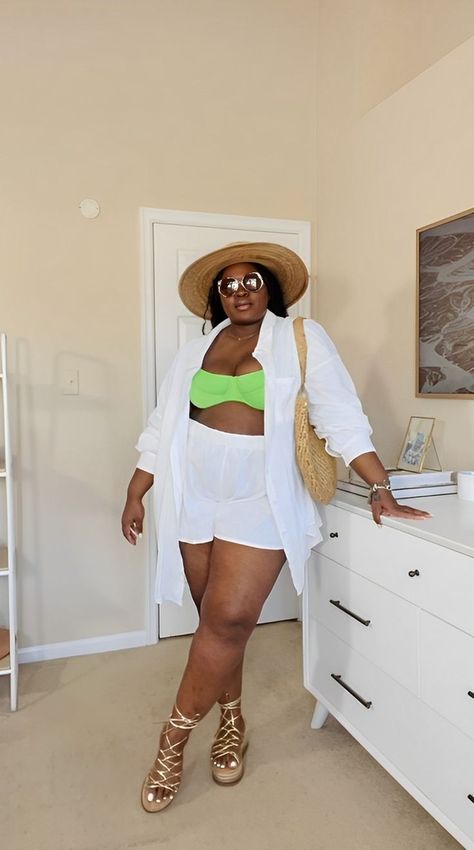 Plus Size Vacation Outfits Beach, Plus Size Resort Wear Outfits, Plus Size Beach Outfits Vacations, Trashy Y2k Outfits, Plus Size Summer Outfits Curvy Fashionista, Outfit For Chubby, Y2k Outfits Plus Size, Plus Size Birthday Outfits, Plus Size Resort Wear