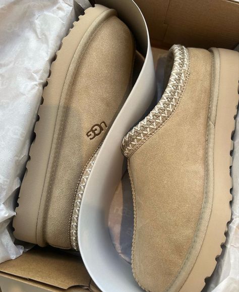 Cute Uggs, Ugg Tasman, Cute Slippers, Ugg Slippers, Shoe Inspo, Aesthetic Shoes, Fall Fits, Swag Shoes, Mustard Seed