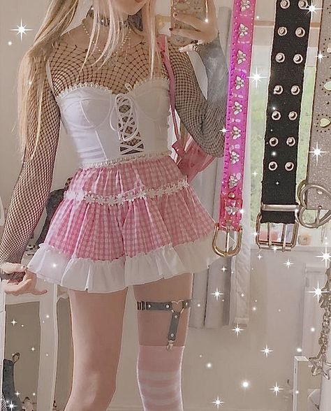 Lit Outfits, Pastel Goth Fashion, Kawaii Fashion Outfits, Estilo Punk, Outfit Aesthetic, Goth Outfits, Alternative Outfits, Pink Outfits, Kawaii Clothes