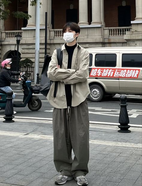 Tokyo Street Style Men, Tokyo Fashion Men, Chinese Outfits Fashion, Chinese Men Fashion, Chinese Fashion Men, Taiwan Outfit, Agender Fashion, Outfit Nam, 2024 Ootd