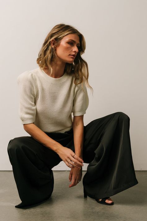 Jayla Palazzo Satin Pant | Black Women In Casual Wear, Minimalist Wide Leg Pants, Casual Dress Pants Outfits Women, Classic Edgy Chic Style, Chic Wide Leg Pants Outfit, Long Flowy Pants Outfit, Stylish Clothes For Women In Their 40s, Viking Fashion Modern Women, Brittney Bathgate