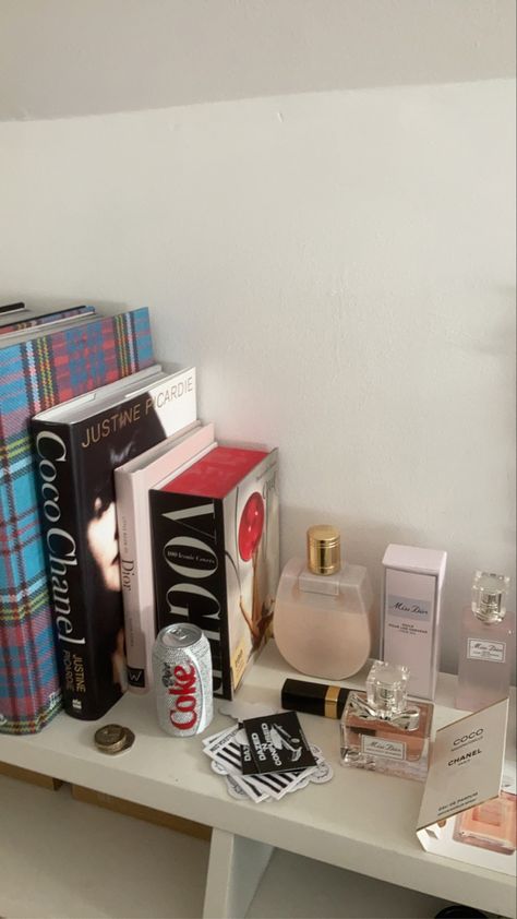 Vivienne Westwood Bedroom, Vivienne Westwood Room Aesthetic, Vivienne Westwood Decor, Vivienne Westwood Room Decor, Bedside Table Books Aesthetic, Perfume Shelf Aesthetic, Fashion Books Decor Aesthetic, Vivienne Westwood Book, Vivienne Westwood Catwalk Book