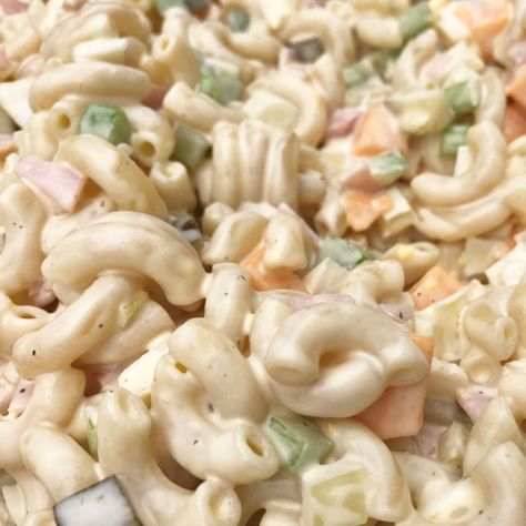 Homemade Macaroni Salad, Creamy Macaroni Salad, Easy Macaroni Salad, Classic Macaroni Salad, Best Macaroni Salad, Mac Salad, Macaroni Salad Recipe, Diner Recept, Cucumber Recipes