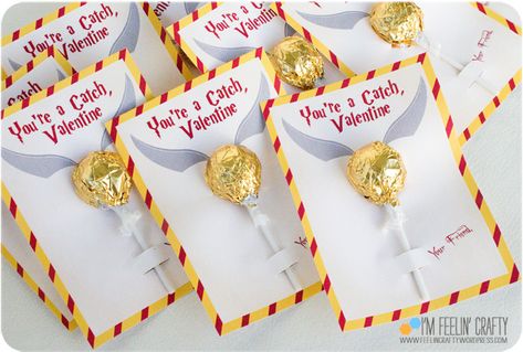 you're a catch lollipop wrapped in gold. harry potter printable valentines – Harry Potter Valentine Box Ideas, Harry Potter Valentines Cards, Harry Potter Printable, Harry Potter Snitch, Harry Potter Valentines, Harry Potter Candy, Harry Potter Planner, Crayon Valentines, Harry Potter Printables Free