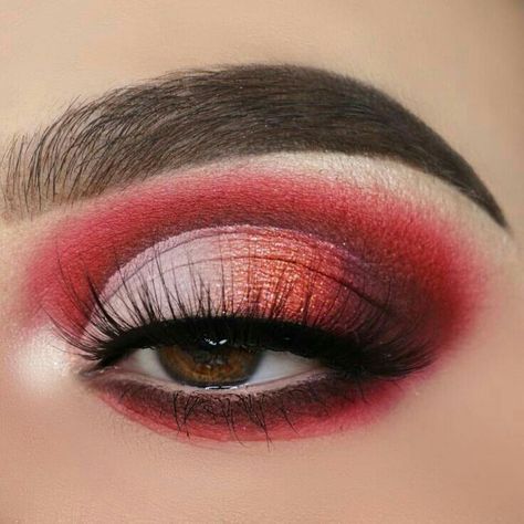 Red Riding Hood Makeup, Red Eyeshadow Palette, Red Eyeshadow Look, Red Eye Makeup, Pink Eye Makeup, Red Eyeshadow, Pink Eye, Main Squeeze, Watermelon Red