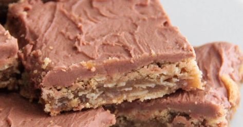 Healthy and delicious family-friendly recipes, with lots of treats thrown in for good measure! Peanut Butter Squares Recipe, Kraft Peanut Butter, Oatmeal Bars Recipes, Boat Drinks, Peanut Butter Cookie Bars, Peanut Butter Oatmeal Bars, Soft Peanut Butter Cookies, Peanut Butter Fingers, Butter Fingers