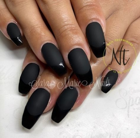 Black nails never go out of style. Here are some of the best black nail art designs including matte black ombre and silver foil tips. #blacknails #nailart #naildesign Matte Black Nails With Glitter Tips, Black Fade Nails, Black Nail Art Ideas, Black Nail Art Designs, Black Nail Design, Black Acrylic Nail Designs, Accent Nail Designs, Black Gel Nails, Glitter Tip Nails