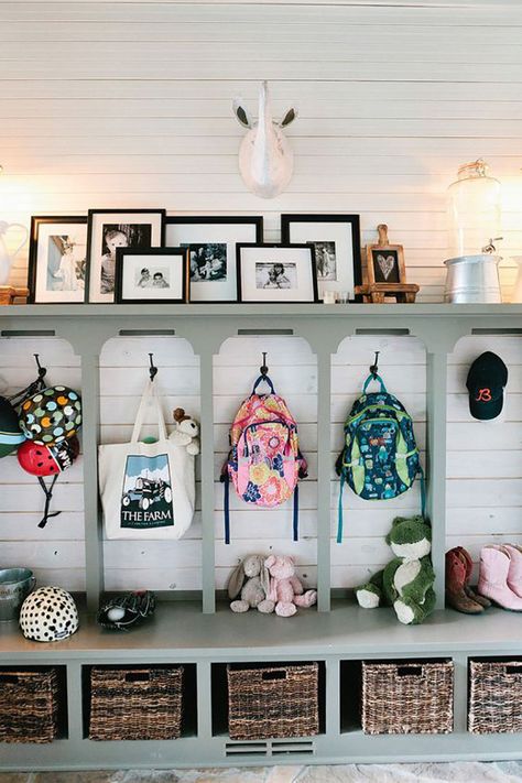 Small Mudroom Ideas, Creating An Entryway, Farmhouse Mudroom, Eclectic Farmhouse, Mudroom Entryway, Mudroom Decor, Farmhouse Entryway, Mudroom Design, Entry Way Design