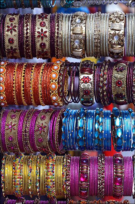 Colors Of India in Merchandising | Fixtures Close Up® -- Store & Point-of-Purchase Fixture Reviews Indian Bracelets, Bangles Collection, Pakistani Jewellery, Designer Bangles, Colorful Bangles, Indian Accessories, Indian Bangles, Bangles Set, Chur