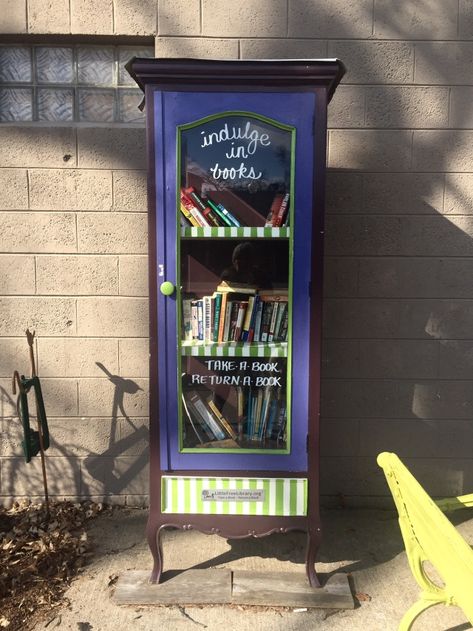 16 Gorgeous Little Free Libraries (and How to Start Your Own!) Outside Book Library, Neighborhood Book Boxes, How To Build A Little Free Library, Book Exchange Ideas, Lending Library Ideas, Little Library Ideas, Free Library Ideas, Neighborhood Library, Little Free Library Plans