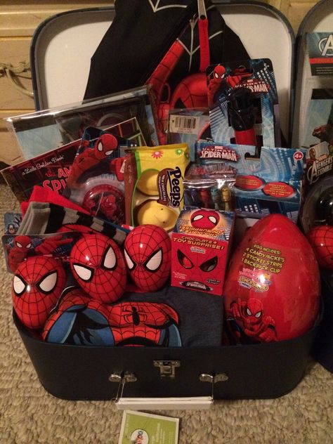 Spider-Man Themed Easter Basket for my Godson! 2014 Spiderman Basket, Spiderman Gift Basket, Toddler Gift Basket, Spiderman Room, Art Spiderman, All Spiderman, Spiderman Gifts, Men Gift Basket, Spiderman Theme