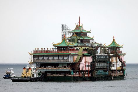 Hong Kong’s Iconic Jumbo Restaurant Capsizes In South China Sea Floating Restaurant, British Hong Kong, Merchant Navy, South China Sea, South China, Red Sea, Aberdeen, Tourist Destinations, Travel Fun