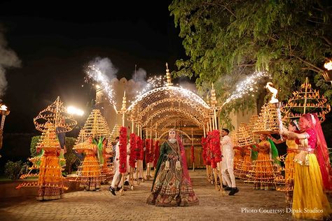 Unique Groom Entry Ideas Indian Wedding, Fairmont Jaipur Wedding, Royal Entry For Wedding, Amitarasa Wedding, Bridal Entry Ideas Indian Royal, Unique Bridal Entry Ideas, Bridal Entry Ideas Indian Video, Royal Wedding Entry, Bridal Entry Ideas Indian Unique