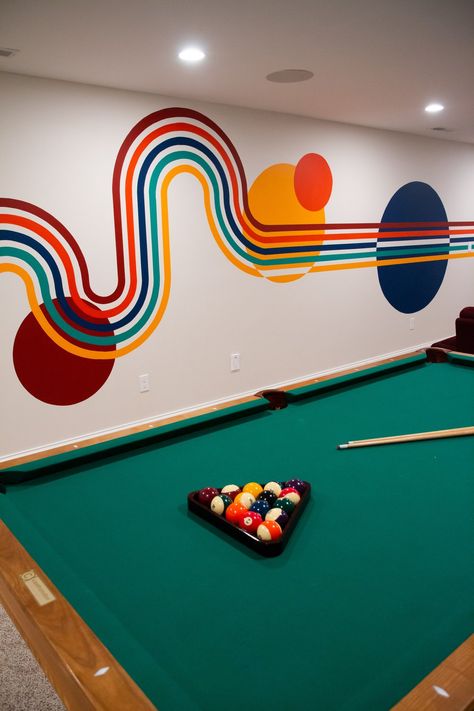 Classroom Wall Mural Ideas, Creative Wall Murals, Basement Mural Ideas, Fun Paint Ideas For Walls, Colorful Game Room, Art Room Mural, Kids Mural Ideas Bedrooms, Fun Wall Painting Ideas Creative, Ipad Wallpaper 3d