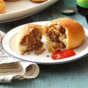 Meat Buns Recipe -On the outside, these golden buns resemble ordinary dinner rolls. But one bite reveals the tasty, cheesy beef filling inside. —Sharon Leno, Keansburg, New Jersey Meat Buns Recipe, Meat Muffins, Meat Buns, Stuffed Bun, Meat Bun, Buns Recipe, Gf Bread, Beef Sandwich, Bun Recipe