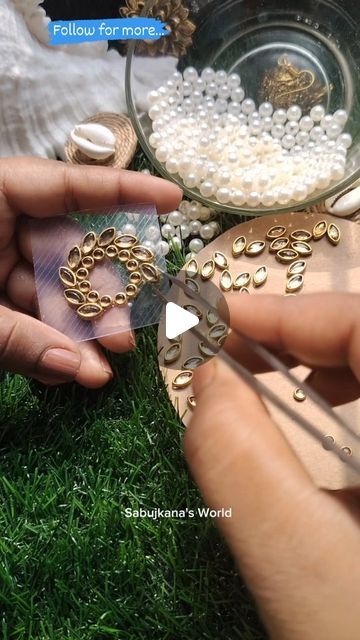 Diy Kundan Jewellery Making, Earings Making Video, Kundan Handmade Jewellery, Kundan Earrings Handmade, Fabric Jwellery Idea, Diy Kundan Earrings, Handmade Kundan Earrings, Kundan Jewellery Making, Handmade Kundan Jewellery