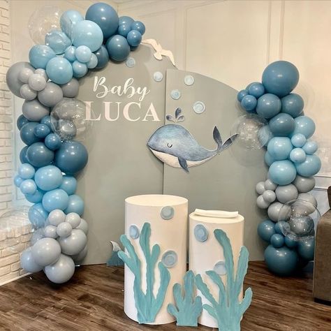 Whales Birthday Party, Ocean Birthday Decorations, Under The Sea Bday Party, Under The Sea Theme Baby Shower Ideas, Sea Theme Birthday Decoration, First Birthday Sea Theme, Whale Themed Birthday Party, Ocean Balloon Garland, Sea Theme Baby Shower Boy