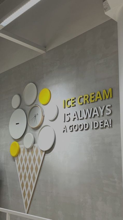 Ice Cream Selfie Wall, Ice Cream Shop Wall Design, Ice Cream Interior Design, Ice Cream Cafe Interior Design, Ice Cream Shop Ideas Interiors, Ice Cream Store Design, Heladerias Ideas Decoracion, Ice Cream Shop Interior, Ice Cream Shop Interior Design