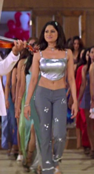 shamita shetty  in mohabbatein Samita Shetty, 90s Bollywood Fashion, Shamita Shetty, 90s Bollywood, Vintage Bollywood, Like A Boss, Bollywood Fashion, Desi Beauty, How To Feel Beautiful