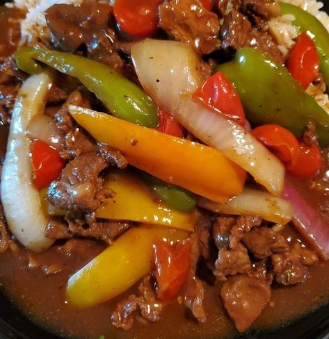 Best Ever Pepper Steak, Korean Bowls, Pepper Steak Recipe Easy, Green Pepper Steak, Peper Steak, Pepper Steak And Rice, Chinese Pepper Steak, Supper Tonight, Beef Entrees