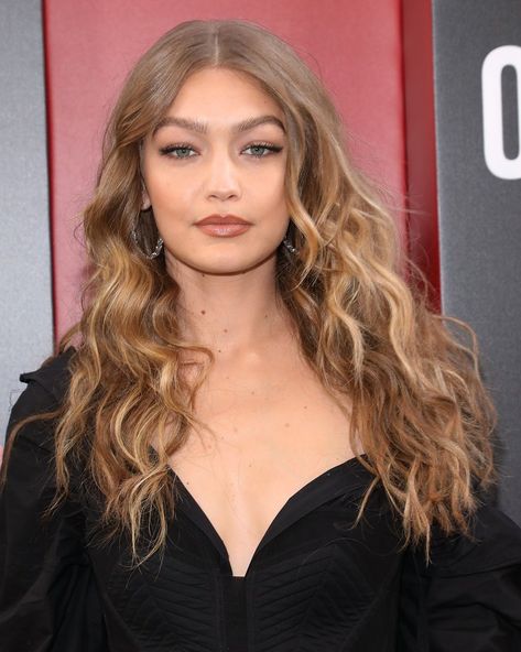 Gigi Hadid Hair, Gigi Hadid Beauty, Celebrity Hair Colors, Best Beauty Tips, Chic Hairstyles, Homecoming Hairstyles, Celebrity Hairstyles, Gigi Hadid, Hair Lengths