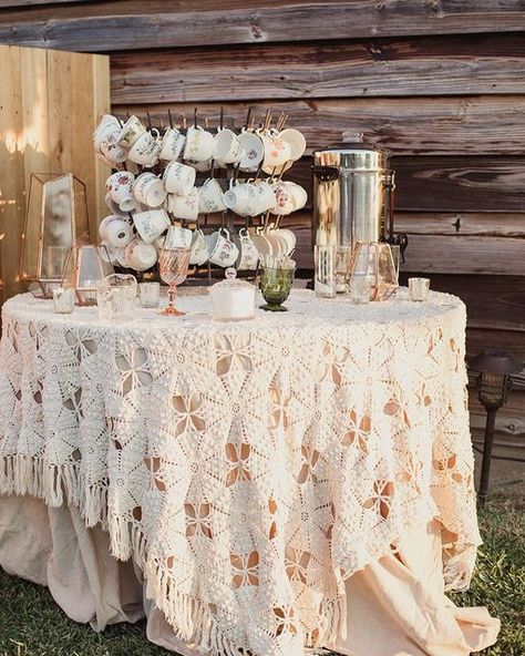 Vow’d Weddings on Instagram: "There's just something about a fall wedding and a coffee bar. 🍂 Happy national coffee day! ☕️ Swipe for all the coffee bar inspo ✨ #weddinginspo #nationalcoffeeday #coffeelover #bride #weddingdetails #bridetobe #weddingideas #engaged #coffeetime #coffeebar" Coffee Station Wedding, Happy National Coffee Day, Coffee Bar Wedding, Holiday Entertaining Food, Country Living Fair, Coffee Bar Ideas, National Coffee Day, Home Coffee Stations, Coffee Day