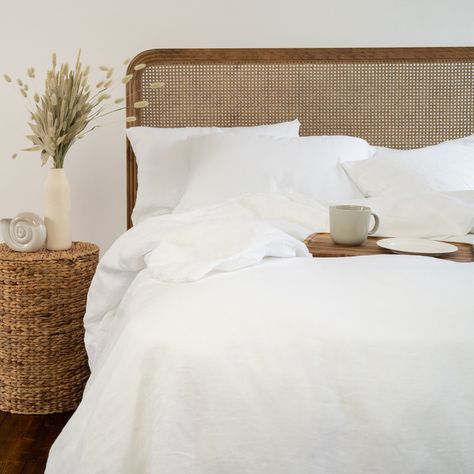 Natural Bed Linen, Zara Home Bedroom, Making Bed, Rattan Bed Frame, Linen Bedding Natural, Natural Bed, Rattan Bed, Rattan Headboard, Headboard Styles