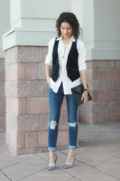 Casual Waistcoat Outfit, Back Vest Outfit, Men’s Vest Outfit Women, Woman White Shirt Outfit, Suit Vest With Jeans, Suite Vest Outfits For Women, Womens Black Vest Outfit, Dressy Vest Outfits, Waist Coat Outfit Women Casual