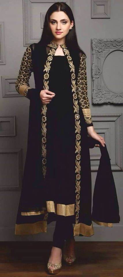 Salwar Kamiz, Indian Attire, Indie Outfits, Desi Fashion, Fashion Weeks, Pakistani Outfits, Indian Designer Wear, Party Wear Dresses, Pakistani Fashion