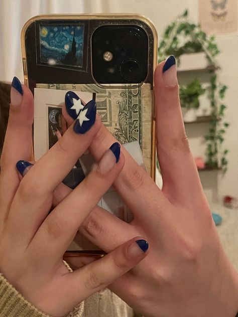 Cool Oval Nails, Star Oval Nails, Dark Blue Moon Nails, Blue Oval French Tip Nails, Blue Star French Tip Nails, Dark Blue And White Nails Acrylic, Nails Design Blue And White, Dark Blue French Tip Nails With Design, Blue Nails White Stars