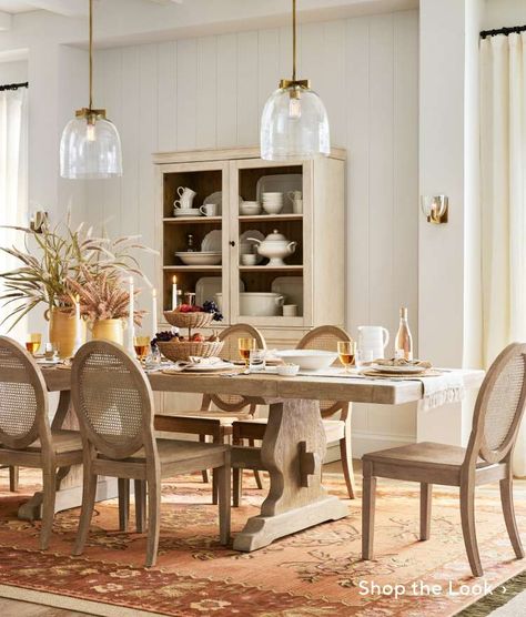 Dining Room Inspiration Traditional, Chair Vintage, Pottery Barn Teen, Room Interior Design, Free Interior Design, Furniture Dining Chairs, Household Cleaners, Dining Arm Chair, Breakfast Nook