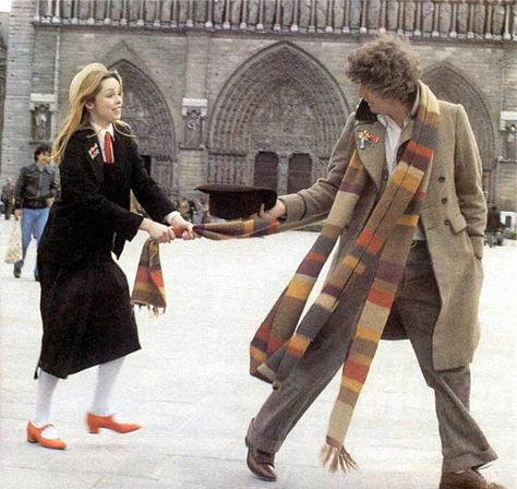 The fourth doctor and Romana. Lalla Ward, Doctor Who Scarf, Doctor Who Craft, Doctor Who Episodes, 4th Doctor, Classic Doctor Who, Wibbly Wobbly Timey Wimey Stuff, Timey Wimey Stuff, To Infinity And Beyond