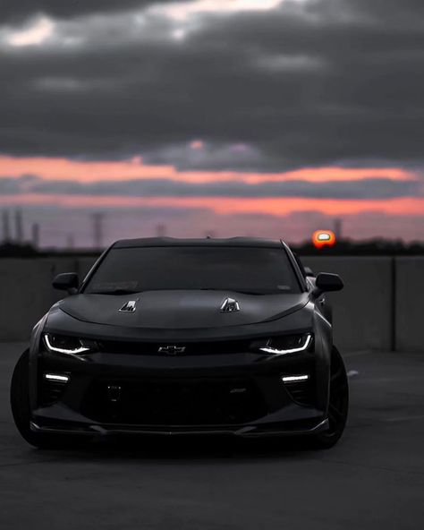 Chevrolet Camaro 😍 #IdreamCar #chevy #chevroletperformancezr2 #chevytrucks #chevroletcolorado #chevroletcamaro #chevroletcorvette Chevy Camaro Wallpaper, Chevrolette Camaro, Camaro Wallpaper, Dark Cars, Chevy Camero, Camaro Black, Black Camaro, App Wallpaper, Custom Camaro