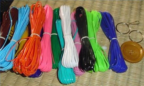 Plastic lacing for craft projects has different names, such as Rexlace, gimp and even boondoggle, depending on the manufacturer. No matter what you call it, it is a great craft material for making keychains and bracelets. Rexlace Crafts, Gimp Keychain, Plastic Lace Crafts, Braided Keychain, Slumber Party Activities, Gimp Bracelets, Lanyard Diy, Bracelets Kandi, Diy Lanyard