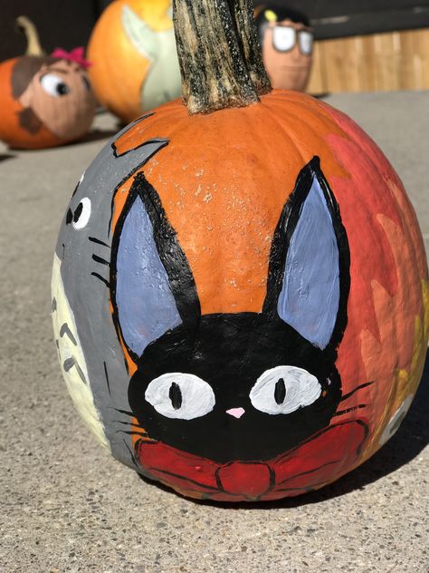 Kiki’s Delivery Service Halloween painted pumpkin. Jjk Pumpkin Painting, Pumpkin Painting Ideas Studio Ghibli, Pumpkin Painting Anime, Studio Ghibli Pumpkin Painting, Paint Punkin Ideas, Pumpkin Painting Ideas Anime, Anime Pumpkin Painting, Halloween Painted Pumpkin, Pumpkin Designs Painted