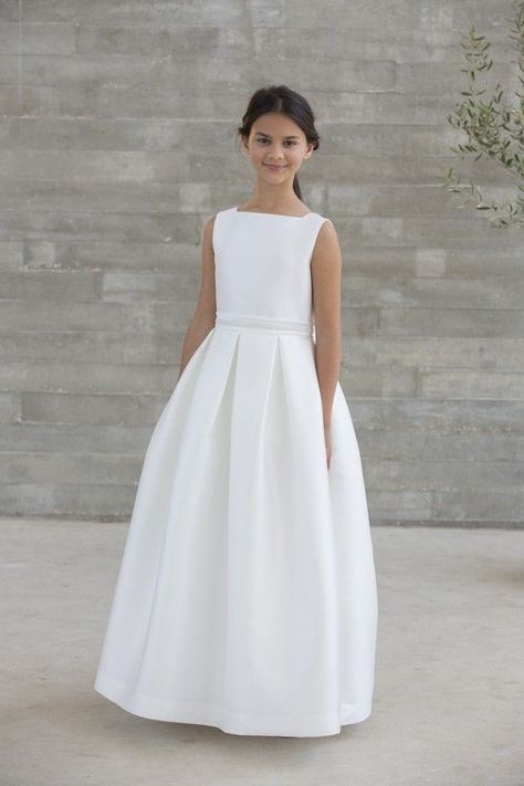 Comunion Dress, Communion Hairstyles, Girls First Communion Dresses, Girls Communion Dresses, Holy Communion Dresses, Princess Flower Girl Dresses, Chic Chic, First Communion Dress, First Communion Dresses