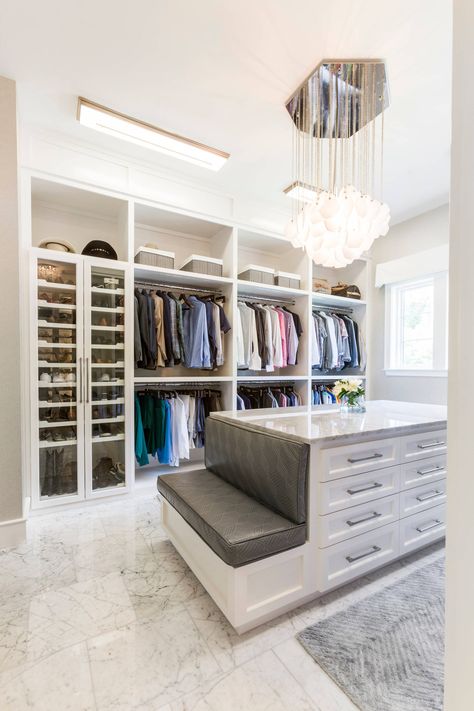 Warm Contemporary Home - Transitional - Closet - Houston - by Laura U Design Collective | Houzz Home Storage Hacks, Small Closet Makeover, Master Closet Design, Contemporary Closet, Closet Island, Dressing Design, Closet Planning, Creative Closets, Dressing Room Closet