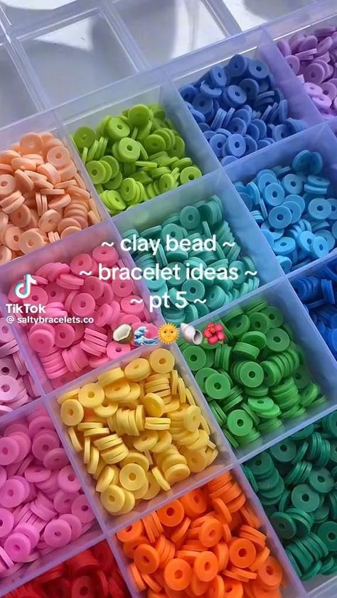 Clay Bead Bracelet Ideas Bright Colors, Clay Bead Bracelet Ideas Sanrio, What To Make Crafts, Things To Do With Clay Beads, Clay Bracelets Ideas Aesthetic, How To Make Clay Bead Bracelet, Bracelets Ideas Clay Beads, Clay Bead Patterns, What To Make Out Of Paper