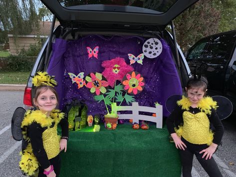 Our scary springtime trunk or treat was based around our girls wanting to be zom-bees!  It has a three-headed flower, a light-up haunted house, little monsters hiding and scary butterflies! Garden Trunk Or Treat, Trunk Or Treat Ideas, Fall Fest, Butterfly Theme, Treat Ideas, Halloween Inspiration, Trunk Or Treat, Garden Lovers, Butterfly Garden