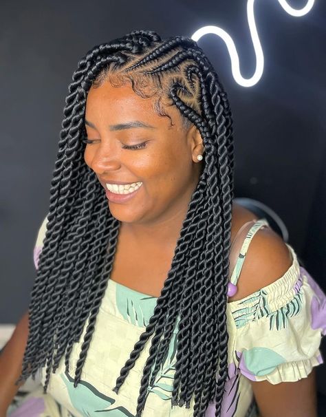 Side Hair Twist Simple, Twisted Braids For Black Women, Twist Hairstyles For Natural Hair, Side Cornrows, Hairstyles For Natural Hair, Twist Hairstyle, Women Braids, Natural Twists, Side Hair