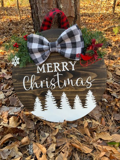 Round Christmas Door Hanger, Wood Door Sign, Vintage Christmas Sign, Front Door Christmas Decorations, Christmas Front Doors, Burlap Bow, Merry Christmas Sign, Christmas Signs Wood, Holiday Door