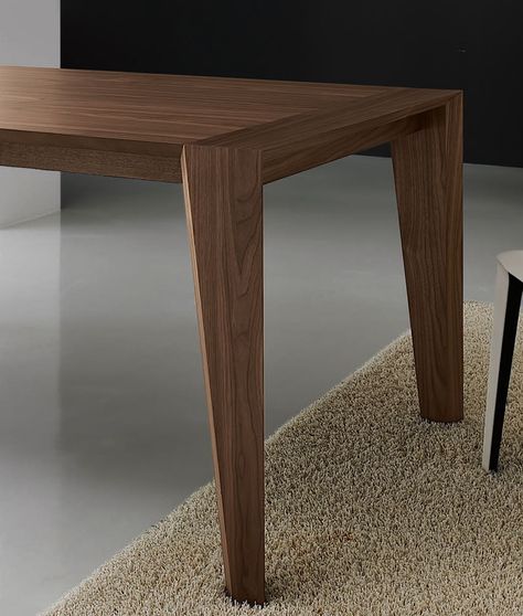 Plus 175 wood extensible table Designer: Arter and Citton Extensible Table, Apartment Table, Modern Table Legs, Dining Room Accent Wall, Wood Table Design, Diy Dining Table, Walnut Coffee Table, Dining Table Legs, Dining Table Design