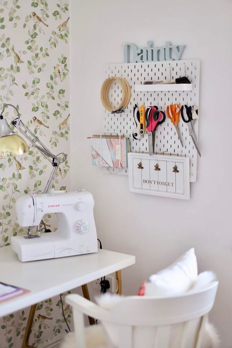 Organise my craft room/office with me Boho Sewing Room, Minimalist Sewing Room, Dainty Diaries, Small Sewing Space, Organization Room, Sewing Nook, Small Craft Rooms, Cute Living Room, Best Sewing Machine